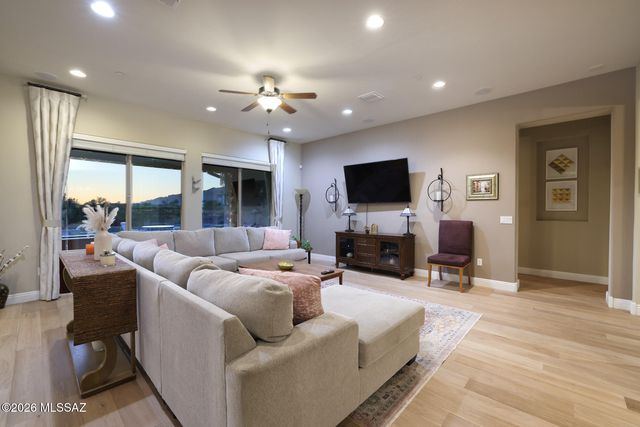 2431 Wychwood Court, Tucson, AZ 85749