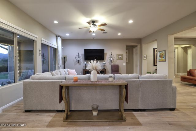 2431 Wychwood Court, Tucson, AZ 85749