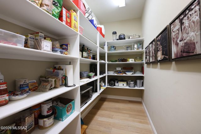 2431 Wychwood Court, Tucson, AZ 85749