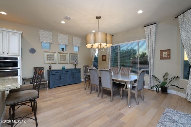 2431 Wychwood Court, Tucson, AZ 85749