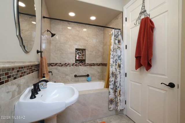 2431 Wychwood Court, Tucson, AZ 85749