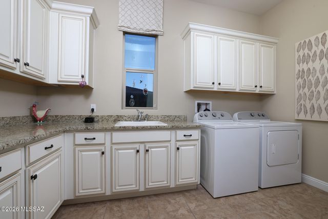 2431 Wychwood Court, Tucson, AZ 85749