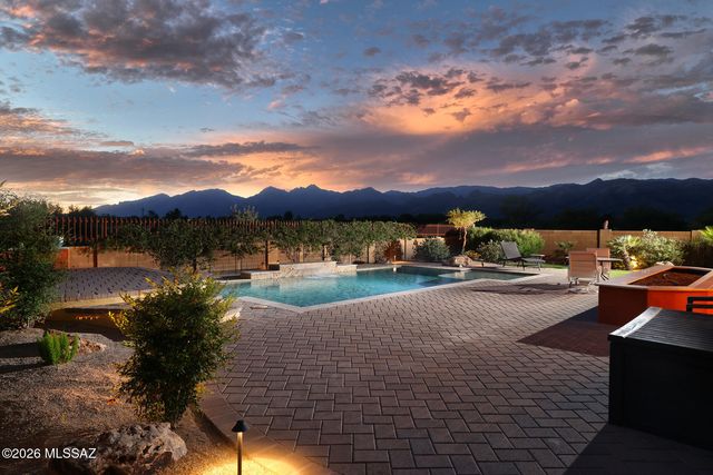 2431 Wychwood Court, Tucson, AZ 85749