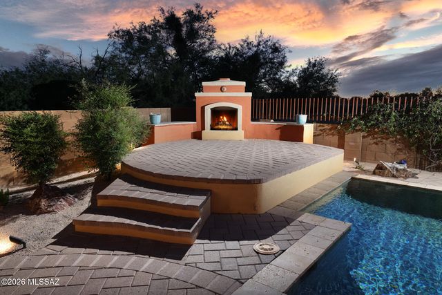 2431 Wychwood Court, Tucson, AZ 85749