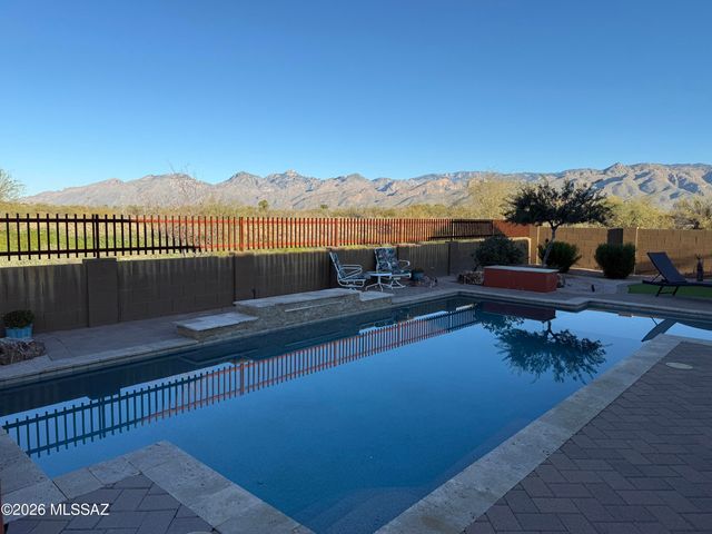 2431 Wychwood Court, Tucson, AZ 85749