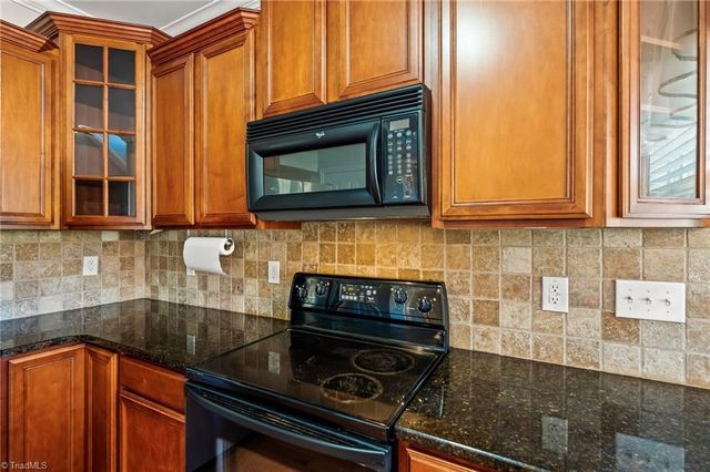 6406 Calvary Way, Thomasville, NC 27360