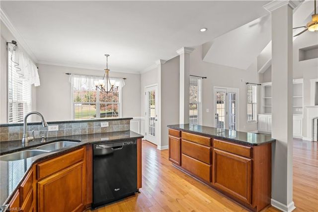 6406 Calvary Way, Thomasville, NC 27360