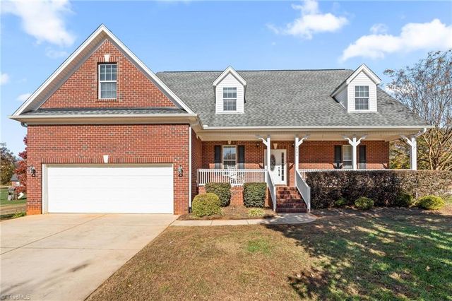 6406 Calvary Way, Thomasville, NC 27360