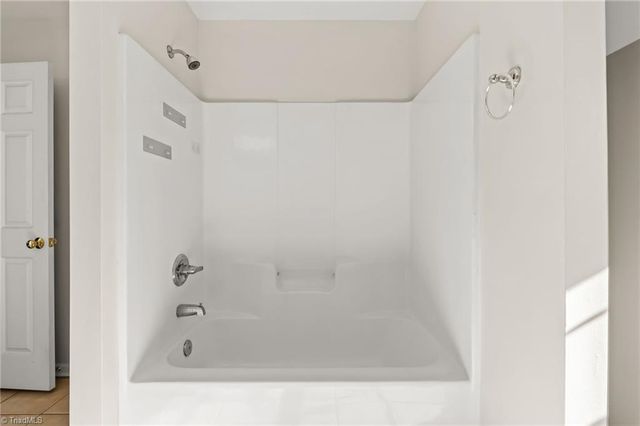 6406 Calvary Way, Thomasville, NC 27360