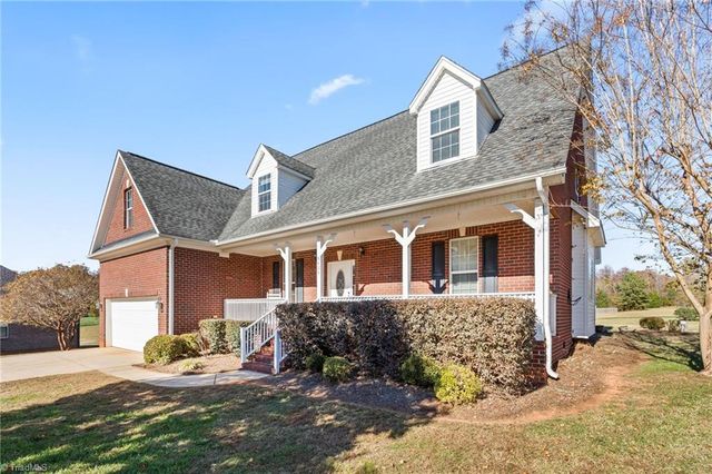 6406 Calvary Way, Thomasville, NC 27360