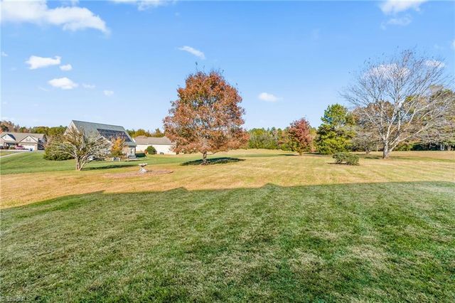 6406 Calvary Way, Thomasville, NC 27360