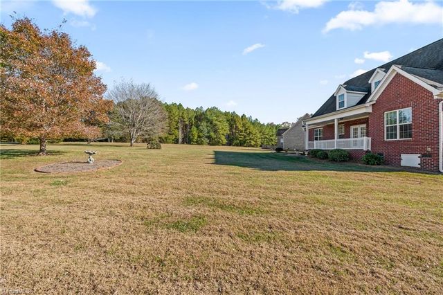 6406 Calvary Way, Thomasville, NC 27360