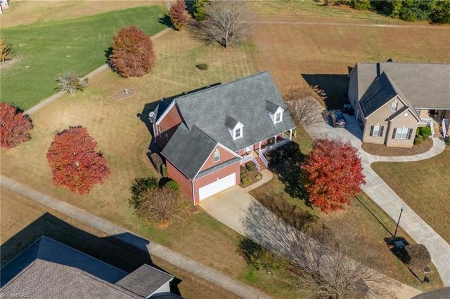 6406 Calvary Way, Thomasville, NC 27360