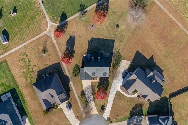 6406 Calvary Way, Thomasville, NC 27360