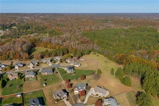 6406 Calvary Way, Thomasville, NC 27360