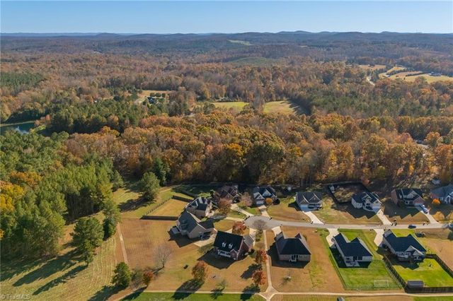 6406 Calvary Way, Thomasville, NC 27360