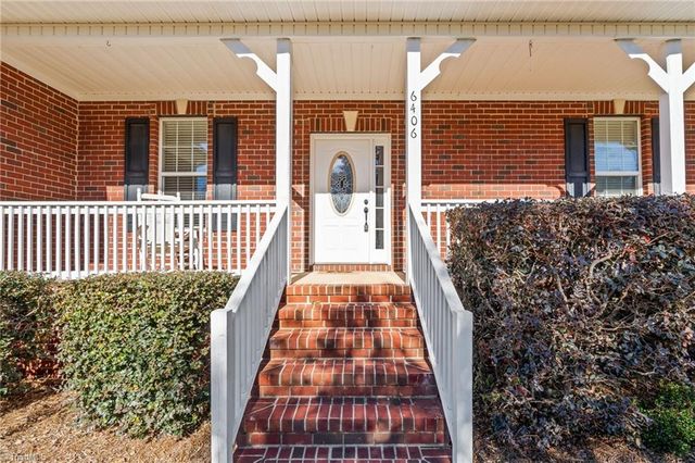 6406 Calvary Way, Thomasville, NC 27360