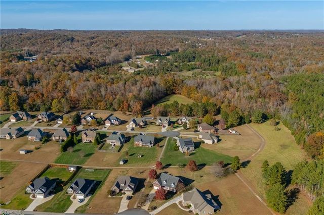 6406 Calvary Way, Thomasville, NC 27360