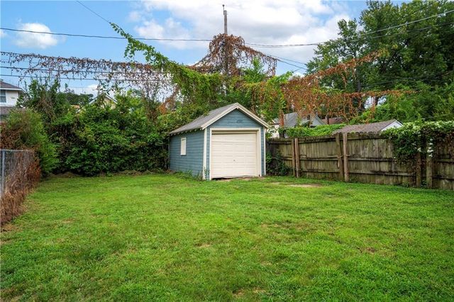 5623 Brooklyn Avenue, Kansas City, MO 64130