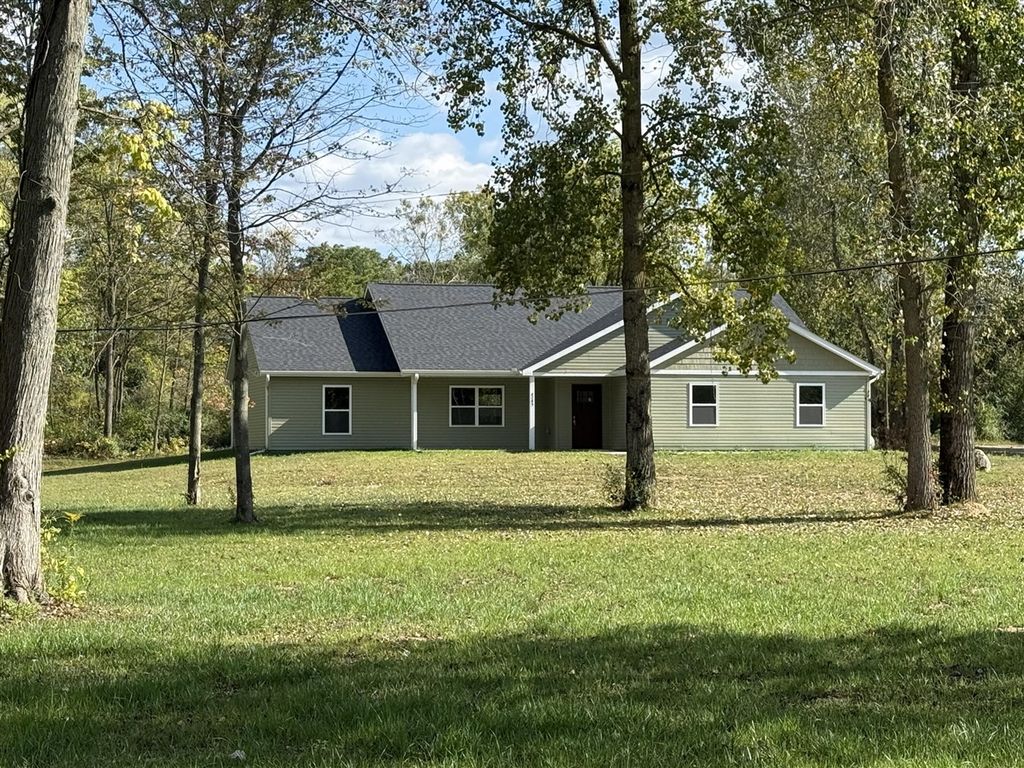 4745 Keith Road, Hillsdale, MI 49242