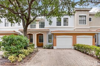 114 E Astor Circle E, Delray Beach, FL 33484