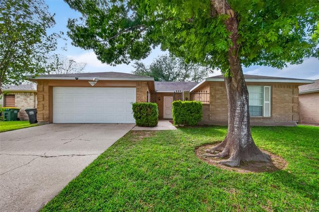 1122 Woodbridge Avenue, Pearland, TX 77584