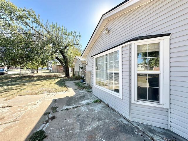 3 Rock Hollow Road, Shawnee, OK 74804