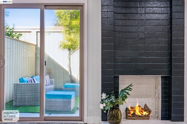 3227 Santa Cruz Ln, Alameda, CA 94502