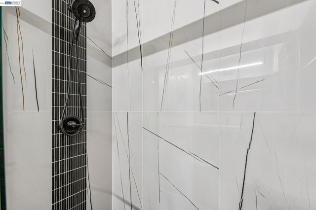 3227 Santa Cruz Ln, Alameda, CA 94502
