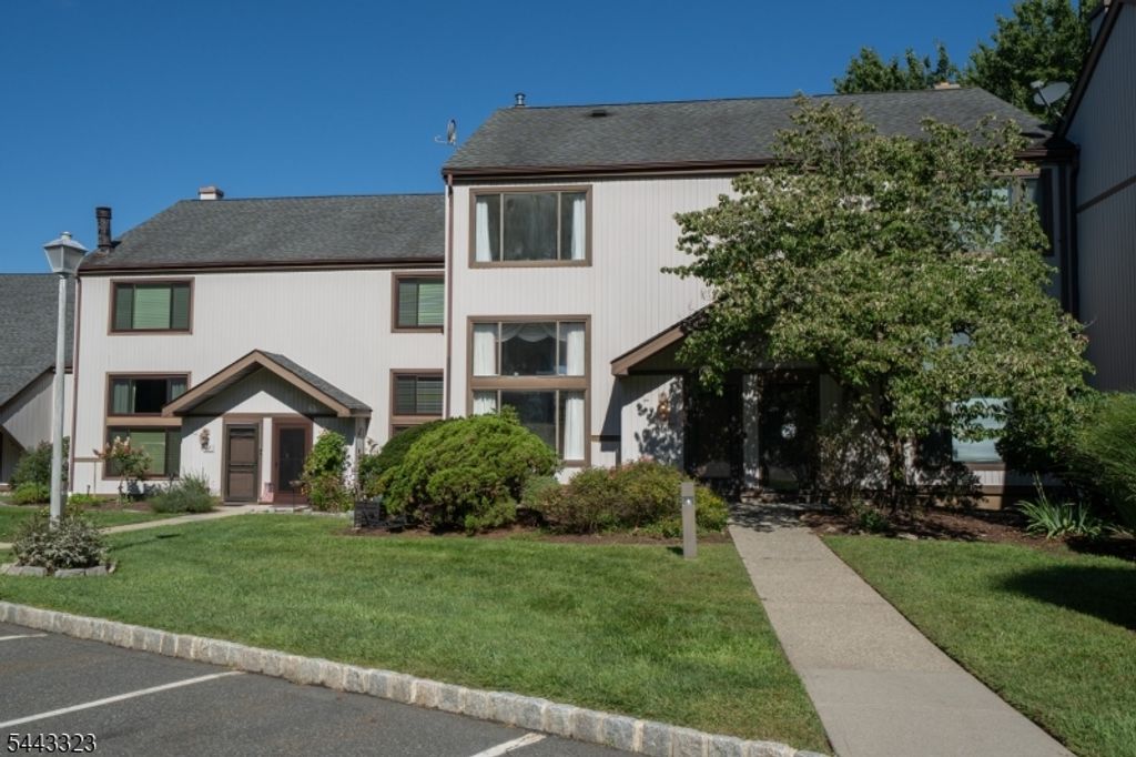 569 Dell Pl 69, Stanhope Boro, NJ 07874 — exterior