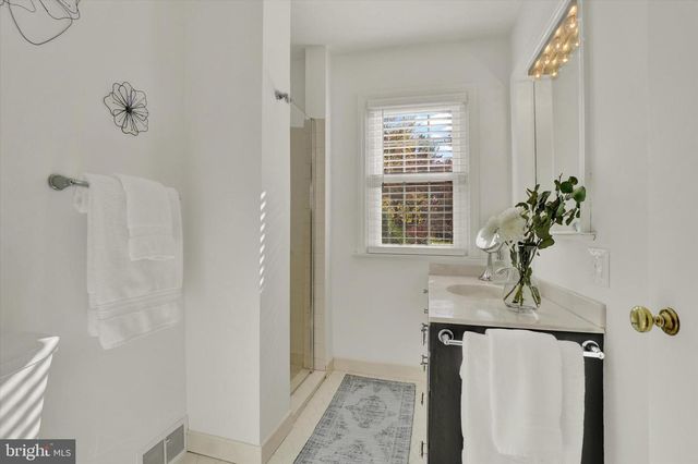 1190 COUNTRY CLUB RD, York, PA 17403