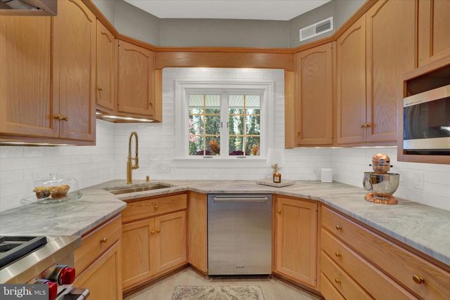 1190 COUNTRY CLUB RD, York, PA 17403