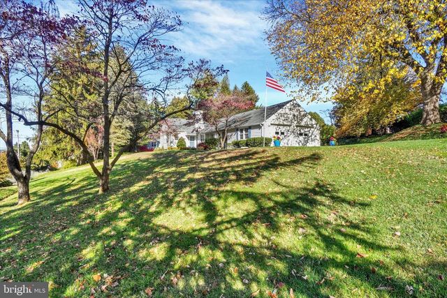 1190 COUNTRY CLUB RD, York, PA 17403