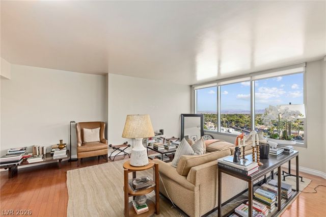 322 Karen Avenue 801, Las Vegas, NV 89109