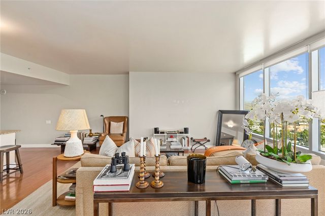 322 Karen Avenue 801, Las Vegas, NV 89109