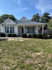 411 Brewster Lane, Wilmington, NC 28412
