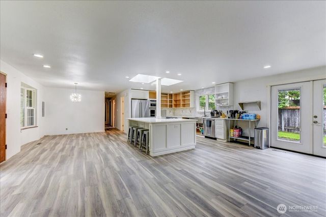 15708 70th Avenue W, Edmonds, WA 98026