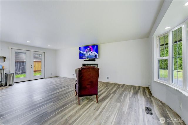 15708 70th Avenue W, Edmonds, WA 98026