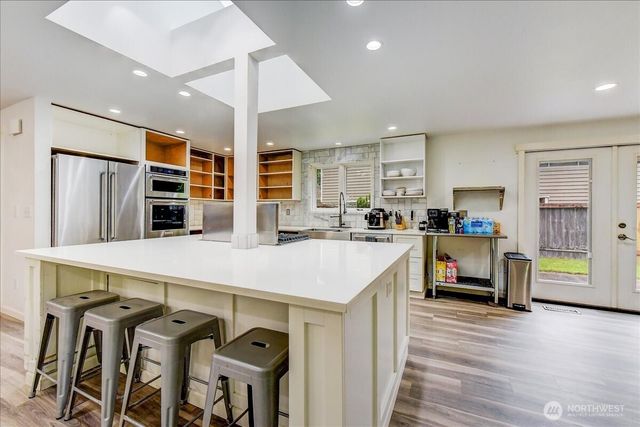 15708 70th Avenue W, Edmonds, WA 98026
