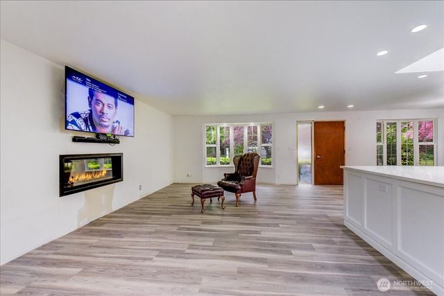15708 70th Avenue W, Edmonds, WA 98026