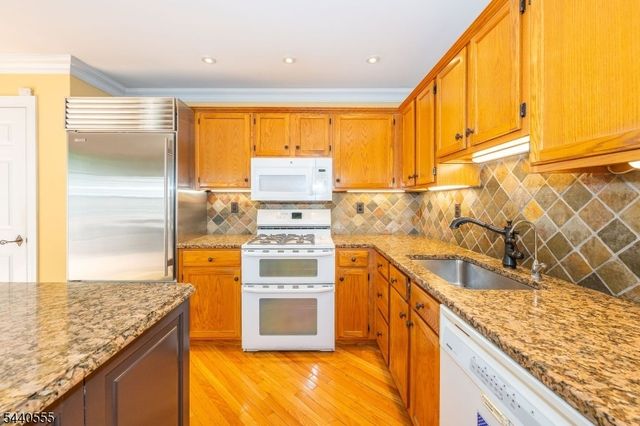 43 Morning Watch Rd, Wayne Twp., NJ 07470