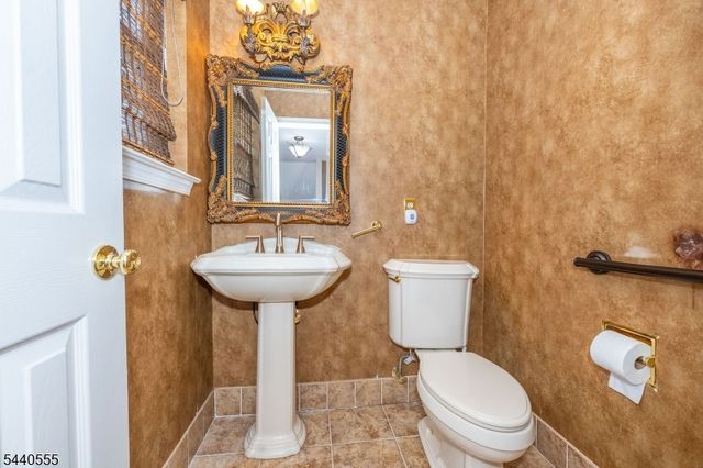43 Morning Watch Rd, Wayne Twp., NJ 07470