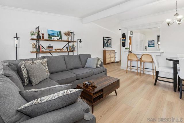 8860 Villa La Jolla 314, La Jolla, CA 92037