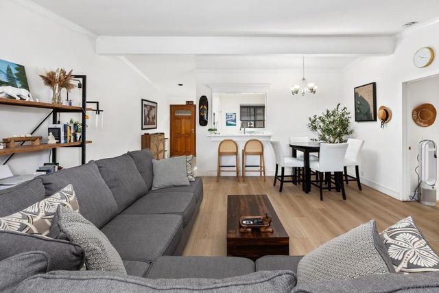 8860 Villa La Jolla 314, La Jolla, CA 92037