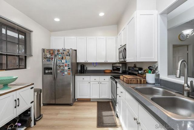 8860 Villa La Jolla 314, La Jolla, CA 92037