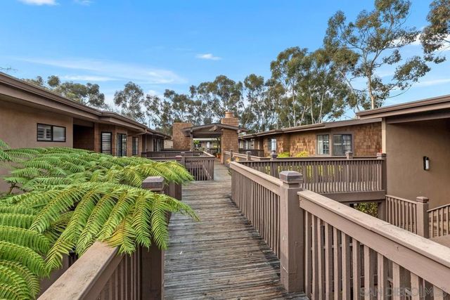 8860 Villa La Jolla 314, La Jolla, CA 92037