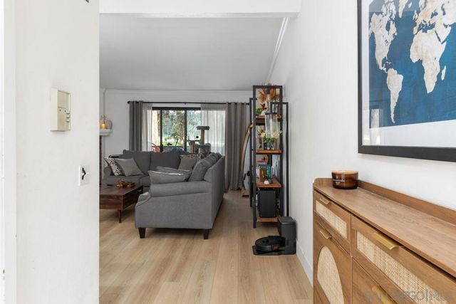 8860 Villa La Jolla 314, La Jolla, CA 92037