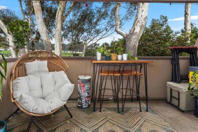 8860 Villa La Jolla 314, La Jolla, CA 92037