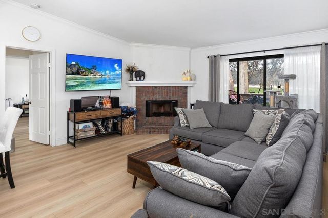 8860 Villa La Jolla 314, La Jolla, CA 92037