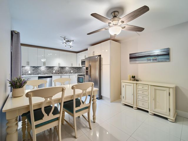 803 8th Lane, Palm Beach Gardens, FL 33418